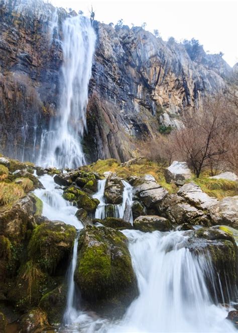 Nacimiento del río Asón por la senda fluvial desde Las ...